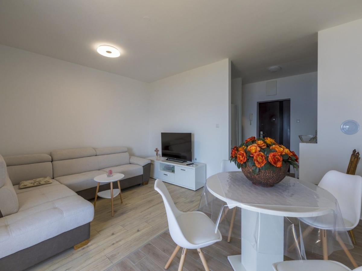 Apartment Vedry *